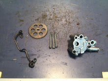 Load image into Gallery viewer, 1987 HONDA XL600R XL 600 OIL PUMP + OIL LINES - TUBING - GOOD WORKING PUMP