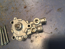 Load image into Gallery viewer, 1987 HONDA XL600R XL 600 OIL PUMP + OIL LINES - TUBING - GOOD WORKING PUMP