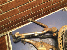 Load image into Gallery viewer, 1991 HONDA TRX250X FRONT LOWER UPPER RIGHT CONTROL A ARMS KNUCKLE HUB Caliper