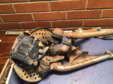 Load image into Gallery viewer, 1991 HONDA TRX250X FRONT LOWER UPPER RIGHT CONTROL A ARMS KNUCKLE HUB Caliper
