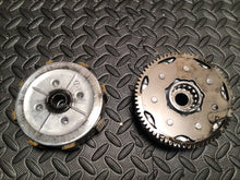 Load image into Gallery viewer, 2009 HONDA 07-09 CRF150R CRF150RB OEM COMPLETE CLUTCH W PLATES BASKET HUB