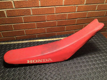 Load image into Gallery viewer, 2012 HONDA CRF450R SEAT 77100-MEN-A40 FITS 2012 CRF450R