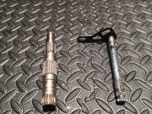 Load image into Gallery viewer, 2002 01-03 RM125 RM 125 Transmission Main Shaft Shifter Shaft Lot
