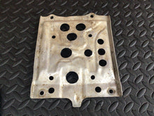 Load image into Gallery viewer, 92 Honda TRX 250X Middle Skid Plate 50360-HC0-670 1991-1992