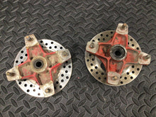 Load image into Gallery viewer, OEM Honda Trx400ex Front Wheel Hubs trx 400ex 99-08