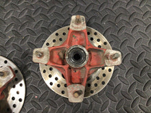 Load image into Gallery viewer, OEM Honda Trx400ex Front Wheel Hubs trx 400ex 99-08