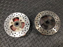 Load image into Gallery viewer, OEM Honda Trx400ex Front Wheel Hubs trx 400ex 99-08