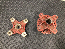 Load image into Gallery viewer, MISC Honda Trx400ex Front Spindle Hub trx 400ex 99-08 Part 1993