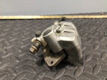 Load image into Gallery viewer, GENUINE OEM 2001 HONDA SPORTRAX 400 TRX400EX FRONT BRAKE CALIPER SET BINDER PADS