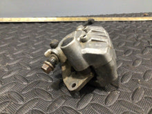 Load image into Gallery viewer, GENUINE OEM 2001 HONDA SPORTRAX 400 TRX400EX FRONT BRAKE CALIPER SET BINDER PADS