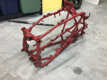 Load image into Gallery viewer, GENUINE OEM 2002 HONDA SPORTRAX 400 TRX400EX MAIN FRAME CHASSIS BODY 99-04