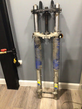 Load image into Gallery viewer, 1991 90-99 Suzuki DR350SE DR 350 Front Fork  Damper Tube Triple Tree Axle DR350