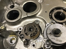 Load image into Gallery viewer, Suzuki DR250 DR350 Right Crankcase Crank Case Half 1990-1995 oil pump