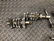 Load image into Gallery viewer, 91 Suzuki DR350 DR 350 Transmission Gearbox Shaft Gears Tranny 1991