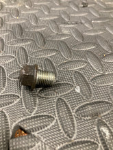 Load image into Gallery viewer, 1994 Yamaha Seca II XJ 600 drain plug oil