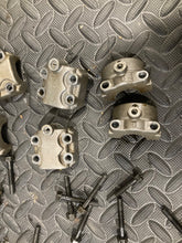 Load image into Gallery viewer, 1992-1995 Yamaha XJ600 XJ600S Seca II 600 cyan caps retainers cyl head bolts