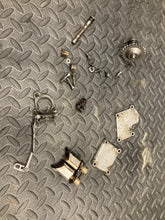 Load image into Gallery viewer, 2003 SUZUKI RM85 RM85L OEM K3 ENGINE POWER VALVE GOVERNOR ASSEMBLY 11250-03B00