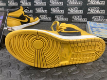 Load image into Gallery viewer, Nike Air Jordan 1 Retro OG High Pollen 555088-701 Men’s Size 10