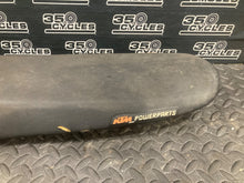 Load image into Gallery viewer, 2006 05-07 KTM 250 XC-F 450 SX-F EXC XC-W SEAT PAD WITH GREAT COVER 54807040400