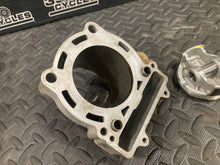 Load image into Gallery viewer, 2007 05-13 KTM 250 XC-F OEM STD CYLINDER PISTON BARREL TOP END MOTOR 77030005000