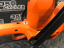 Load image into Gallery viewer, GENTLY USED - TESTED Black & Decker 16-Inch Electric Hedge Trimmer Corded