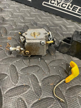 Load image into Gallery viewer, Carb Carburetor air box For Homelite 42cc Chainsaw UT-1054