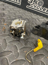 Load image into Gallery viewer, Carb Carburetor air box For Homelite 42cc Chainsaw UT-1054