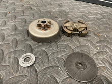 Load image into Gallery viewer, OEM Craftsman 18” / 42cc Chainsaw outer clutch sprocket inner clutch