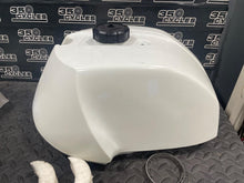 Load image into Gallery viewer, Acerbis Italian oversized Yamaha gas tank fuel petrol XT500