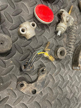 Load image into Gallery viewer, for Yamaha XT500 1976-1979 1980-1989 misc parts reflector twist throttle petcock