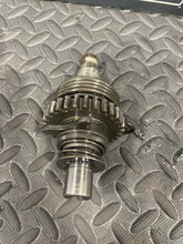 Load image into Gallery viewer, 1980 Yamaha XT500 XT 500 kicker gear shaft assembly