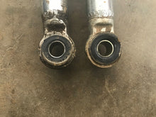 Load image into Gallery viewer, 1973 Yamaha RD60 Rear Shocks
