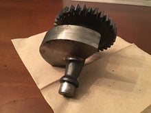 Load image into Gallery viewer, 1985 Honda ATC 350X Engine Balancer Shaft
