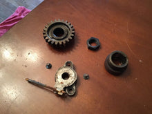 Load image into Gallery viewer, 1986 Suzuki RM250 Crank Gear Primary Drive Gear Crankshaft gear

