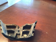 Load image into Gallery viewer, 1986 Suzuki RM250 Gas Tank Mount Tank Rubber Isolator
