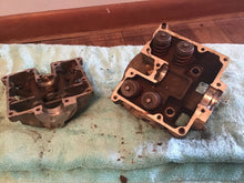 Load image into Gallery viewer, 1992 Husqvarna WXC 350 Cylinder Head Valve Assembly
