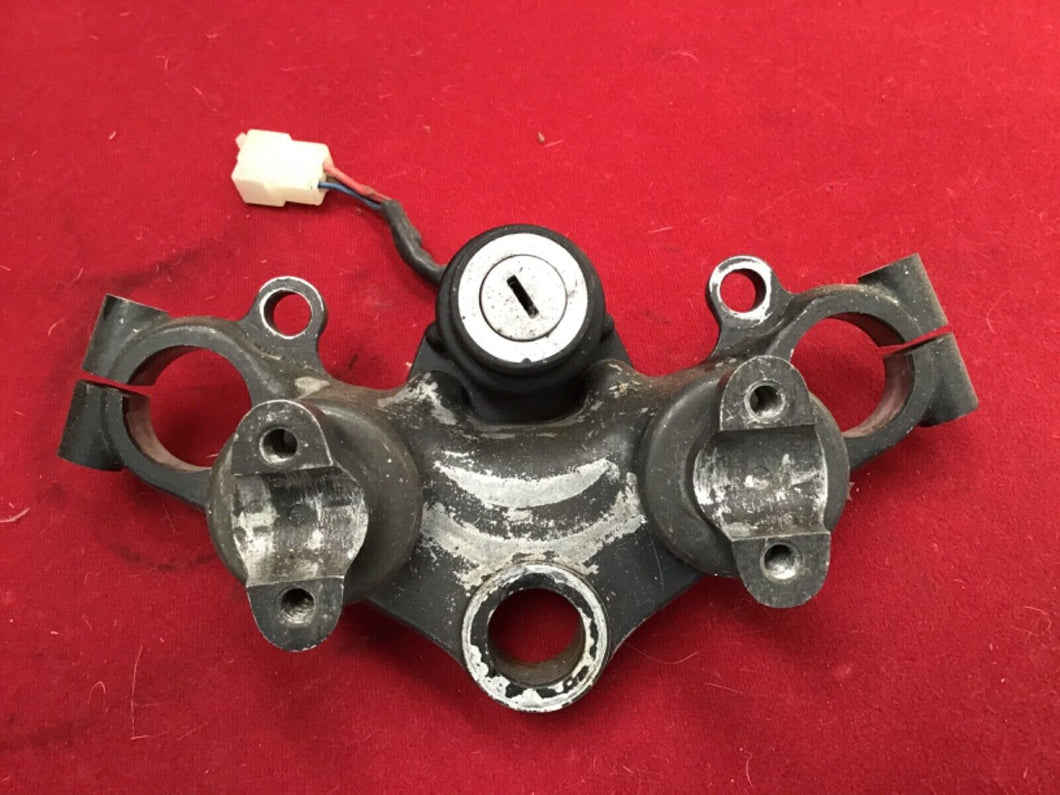Yamaha XS400 ignition top triple tree steering stem