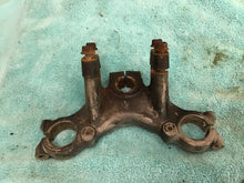 Load image into Gallery viewer, 1978 Yamaha DT400 OEM top triple tree clamp Bar mount

