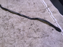 Load image into Gallery viewer, 2001 Yamaha YZ250F Main frame oil line
