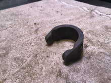 Load image into Gallery viewer, 2001 Yamaha YZ250F Gas tank strap
