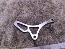 Load image into Gallery viewer, 2001 Yamaha YZ250F Front sprocket guard
