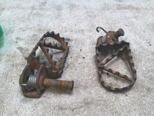 Load image into Gallery viewer, 2000 KTM 250 EXC foot pegs

