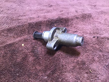 Load image into Gallery viewer, 1998 Yamaha YZ400F Timing chain tensioner
