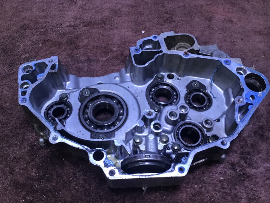 1998 Yamaha YZ400F right crankcase
