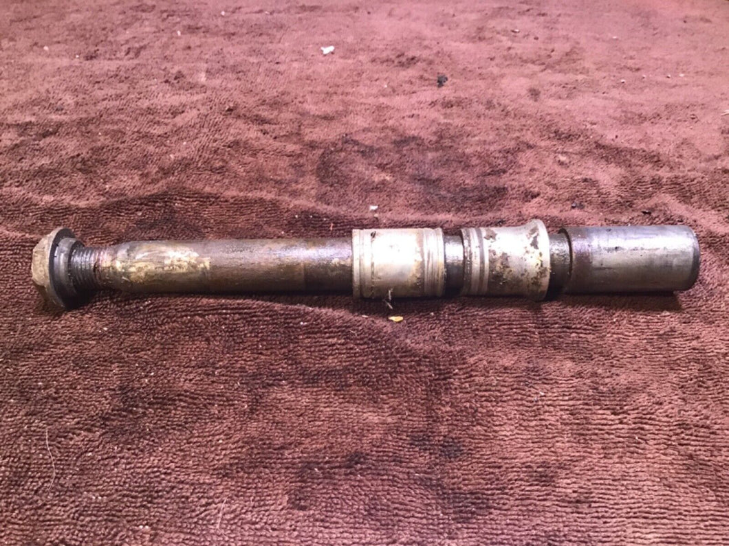 1998 Yamaha YZ400F front axle spacers nut