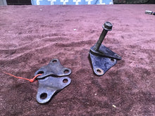 Load image into Gallery viewer, 1998 Yamaha YZ400F Motor mounts
