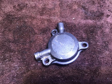 Load image into Gallery viewer, 1998 Yamaha YZ400F Oil filter cover
