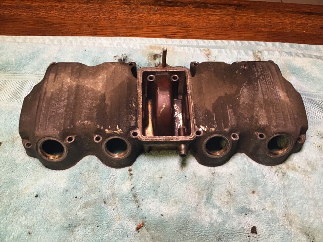 1970 Honda CB750 cylinder head cover valve cover
