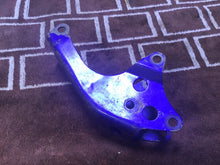Load image into Gallery viewer, 2007 Yamaha TTR125 motor mount Front bottom motor mount
