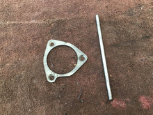 Load image into Gallery viewer, 1974 Yamaha MX250 Clutch pushrod clutch Bearing retainer
